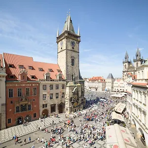 Old Town Square 27 Apartmán